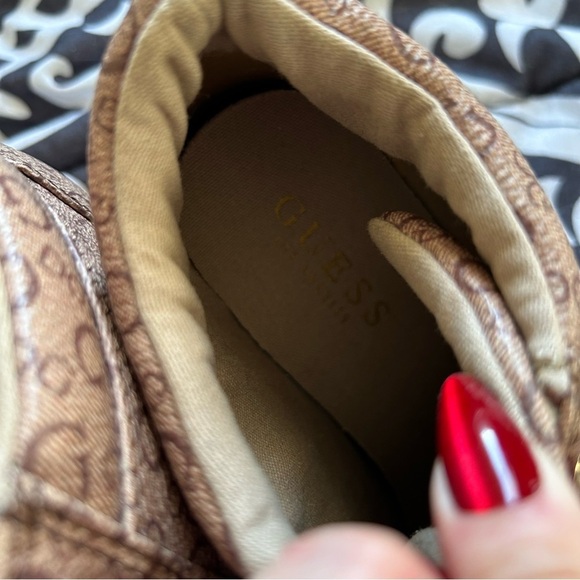 Guess Monogram Women’s Sneaker Wedges 7 Beige Casual Street y2K Street Style - Picture 6 of 11